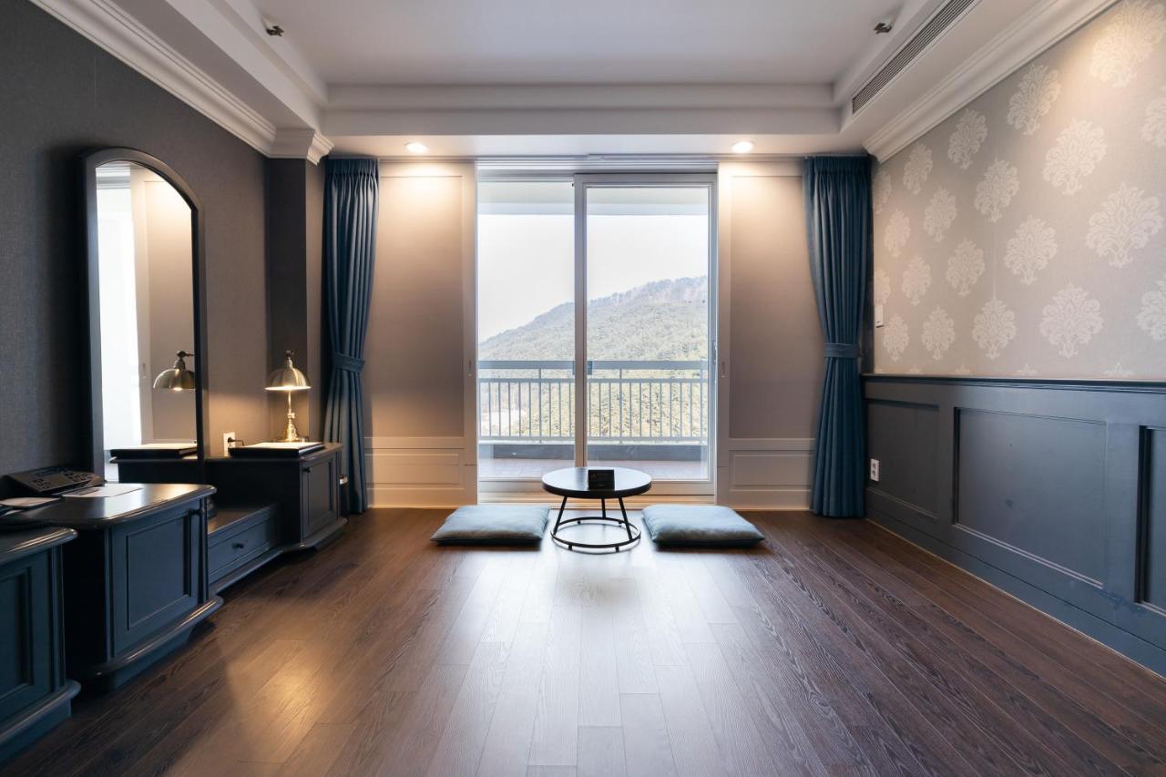 Kensington Hotel Pyeongchang Bagian luar foto